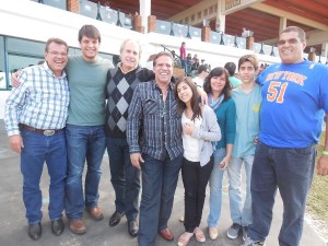 SÓCIOS DO STUD REUNIDOS QUE ESTAVAM PRESENTES NO JOCKEY