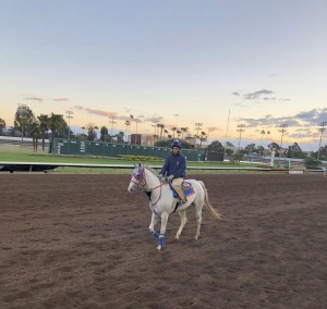 YASHIRA VISTA no primeiro dia na pista de LOS ALAMITOS